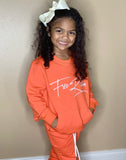 KIDS CREWNECK LOGO SWEATSUIT